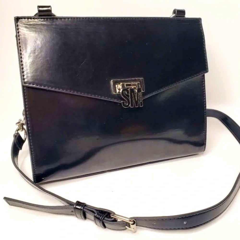 Steve Madden Black Patent Finish Chain Strap Crossbody‎ Purse